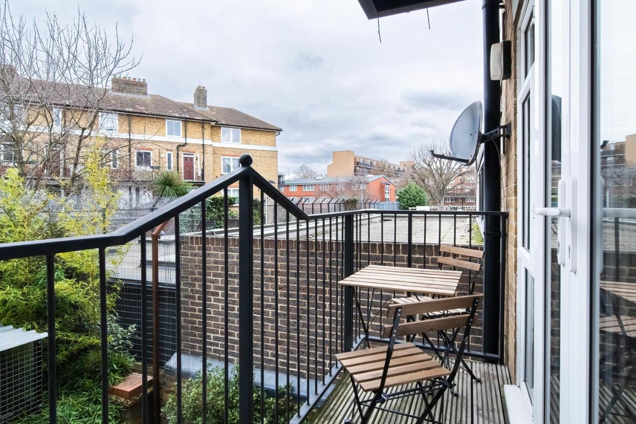 Chic 3 Bed Apartment Near London Bridge With Balcony Exterior photo