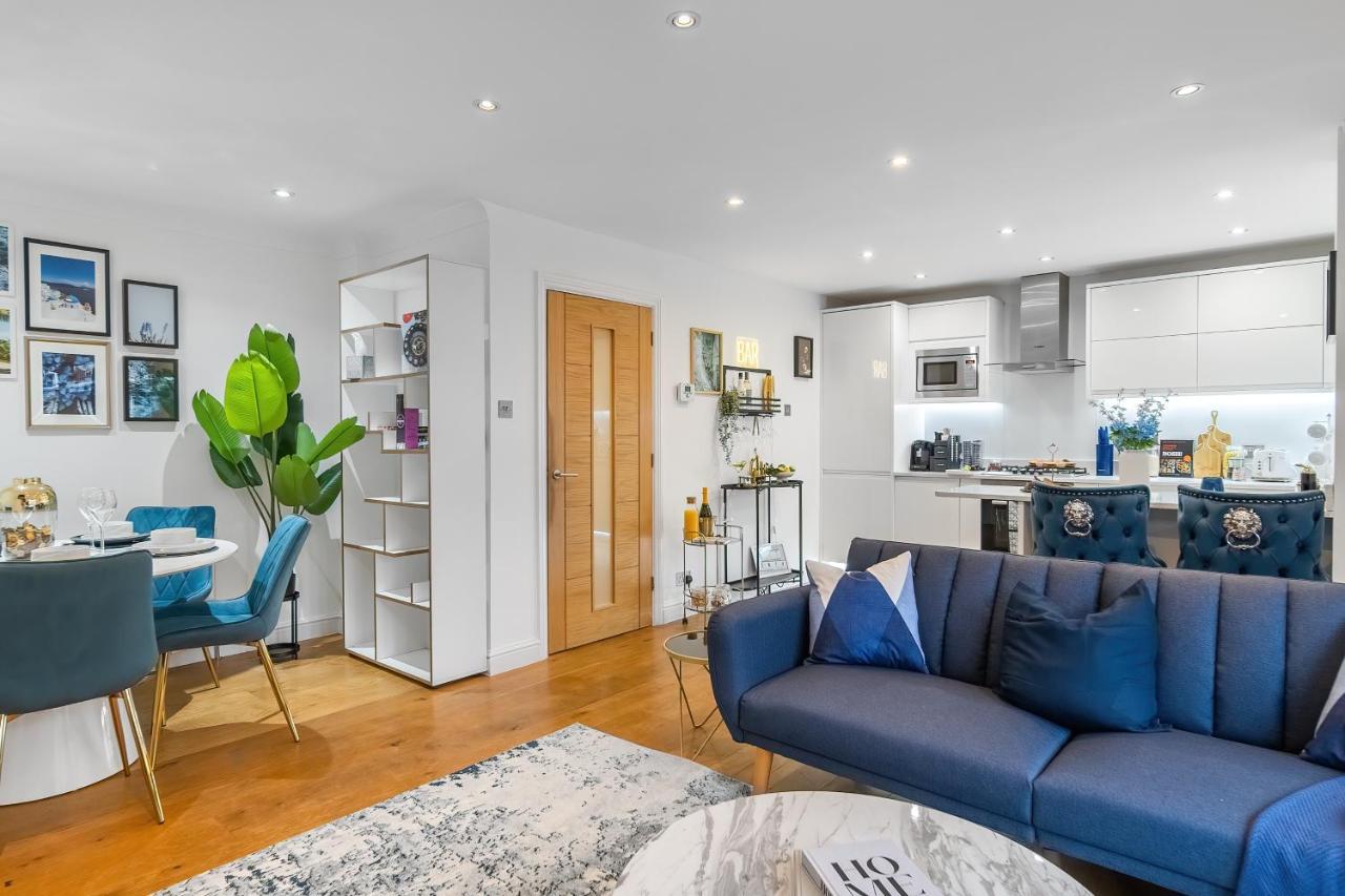 Chic 3 Bed Apartment Near London Bridge With Balcony Exterior photo